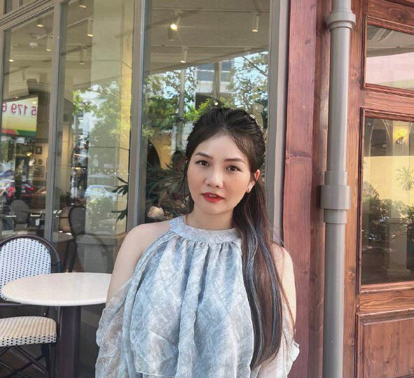 Ảnh 7 của Lấy em về rồi mới biết em quá dâm